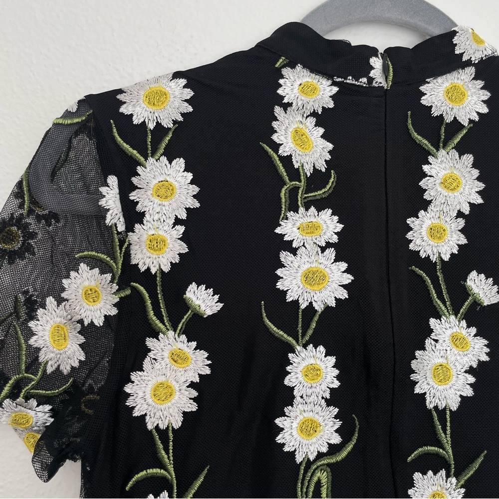 Forever 21 Embroidered Daisy Mock-Neck Mesh Mini Dress MEDIUM - Picture 5 of 7